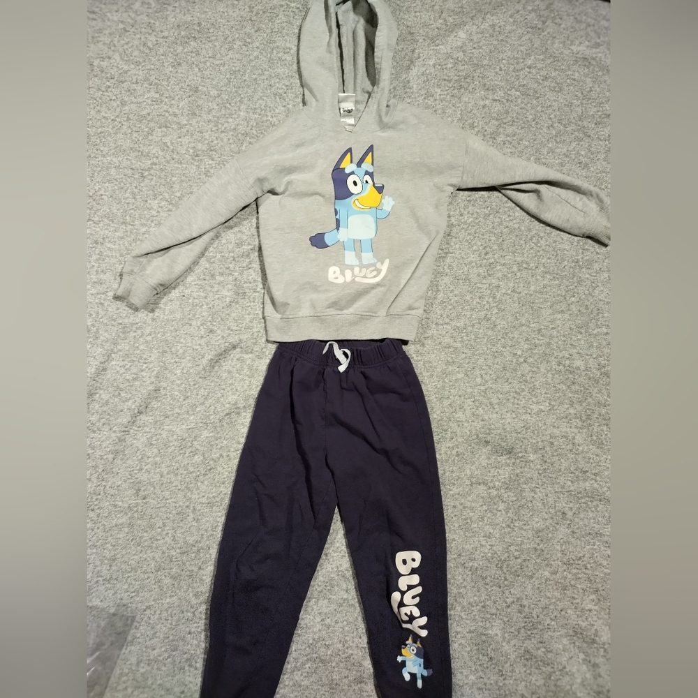 Bluey sweatsuit